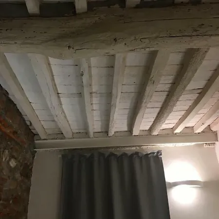 6 Via Della Rosa Lucca