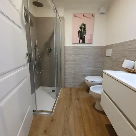6 Via Della Rosa Apartment