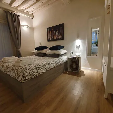 アパート 6 Via Della Rosa ルッカ