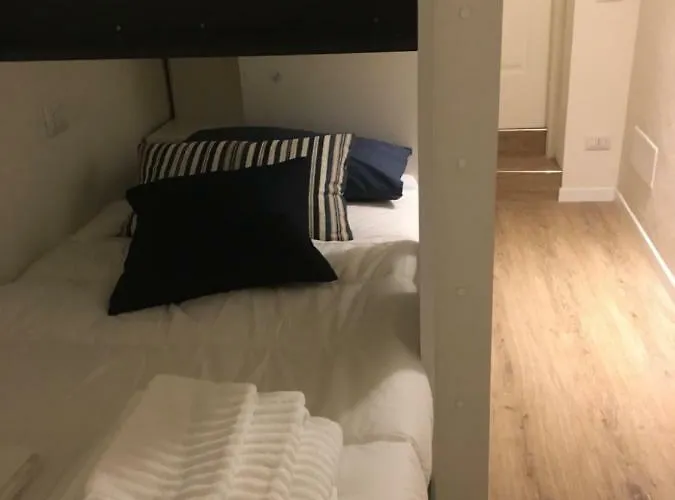 Apartment 6 Via Della Rosa *