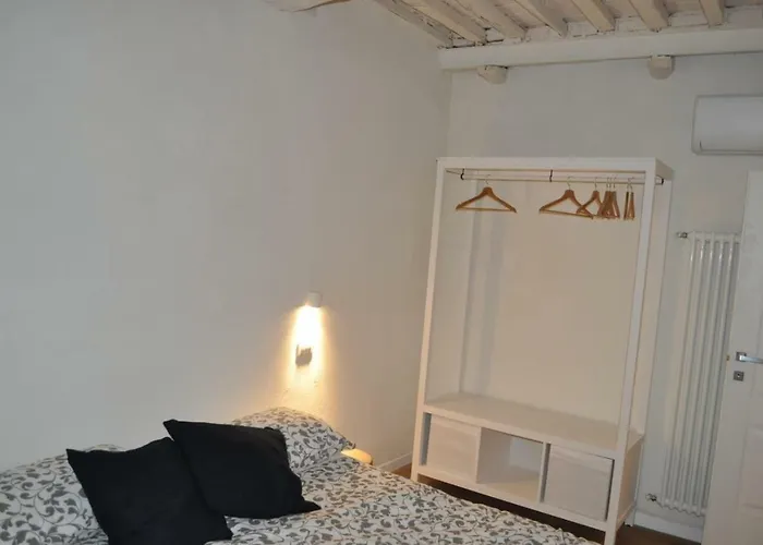 6 Via Della Rosa Apartment