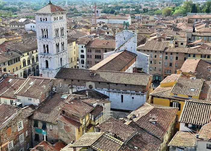 6 Via Della Rosa アパート